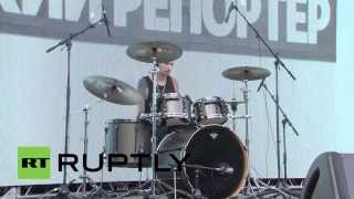 Russia: Amputee drummer Jason Barnes performs at Geek Picnic