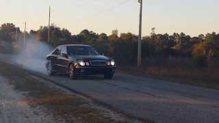 Mercedes Benz E500 Rolling Burnout