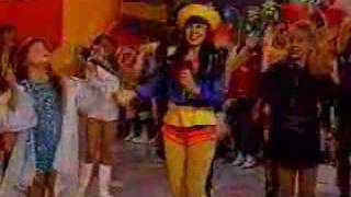 Mara Maravilha canta VIAGEM MALUCA com MARIA