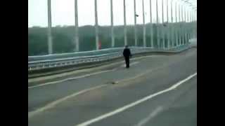 Аномально танцующий мост в Волгограде - Abnormally dancing bridge in Volgograd