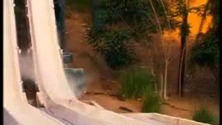 толстая жопа на водной горке   240p