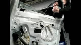 Как снять извлечь заменить стекла задней двери RENAULT MEGANE(10-)demontaz zamiana szyby drzwi tyl!