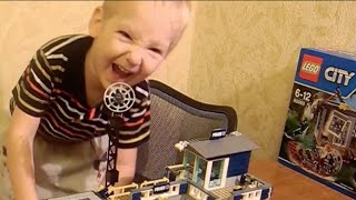 Играем в Лего Сити Lego City LEGO Swamp Police Station