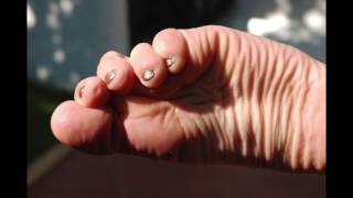 Anna High arched ballerina feet floor pointe (Preview)