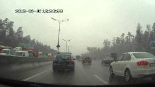 Перекрытие МКАД людьми в форме