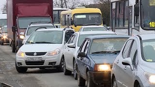 Предновогодние пробки: почему затянулся ремонт трасс под Краснодаром