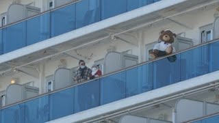 Japón dejará a pasajeros mayores abandonar el barco afectado por coronavirus