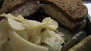 Kosher Tuna Sandwich