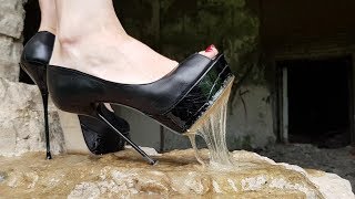 high heels sticky, messy high heels, stuck shoes, stuck high heels, high heels in glue (scene 56)