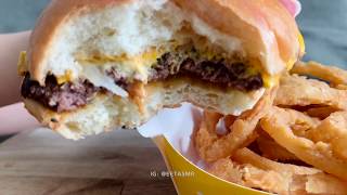 EET ASMR CHEESEBURGER + ONION RINGS | BIG BITES | EXTREME CRUNCHY EATING SOUNDS