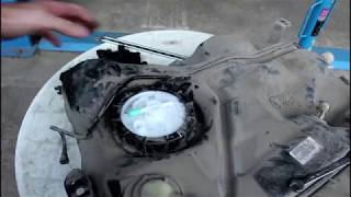 Замена бензонасоса в баке Ford Focus II 1 6 Форд Фокус 2009 года