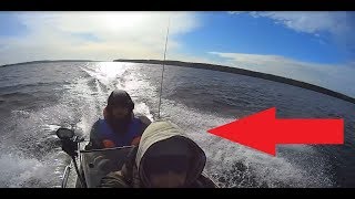 Прохождение волн на короткой лодке.Вельбот 37.ALARM!!!! НЕнормативная лексика!!!
