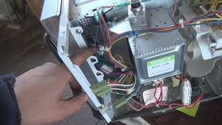 ремонт микроволновки  При открытии дверцы крутится тарелка