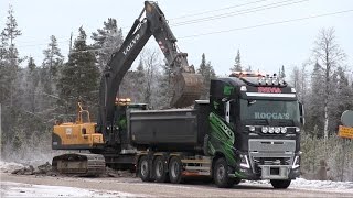 Volvo EC210C loading Volvo FH16 Gen4 750hp 8x4*4 with rock / gravel