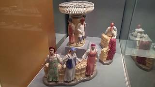 Музей-усадьба Кусково. Бывшее имение графов Шереметьевых. Выставка керамики.
