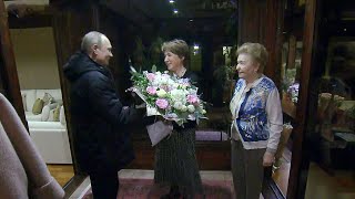 В.Путин накануне вечером поздравил с днем рождения дочь первого президента России Т.Юмашеву.