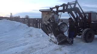 Самодельный трактор тащит кусок волги "без воды")