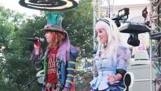 Mad T Party Band- Blitzkrieg Bop/Ho Hey at Disney California HD