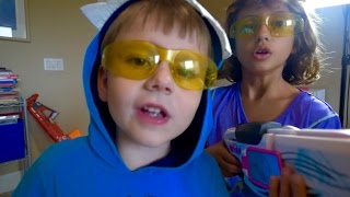 Nerf War: Boy and Girl Battle Tweens