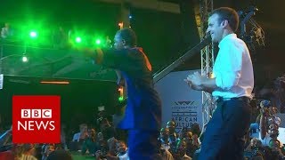 President Macron parties at Nigeria nightclub - BBC News