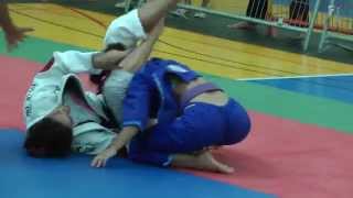 Девушка боец. Задушила соперницу BJJ