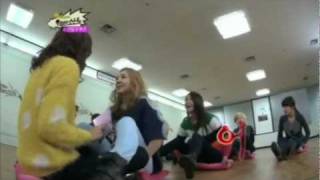120122 SNSD - Name the 5 boys Game!