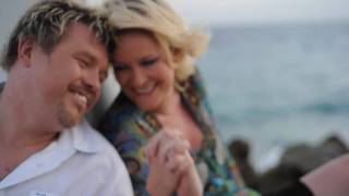 Officiële clip "Naar jou" (onder zeil) Rene en Erikah Karst