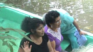 Comienzo del viaje en lancha hacia la union del rio y el mar.