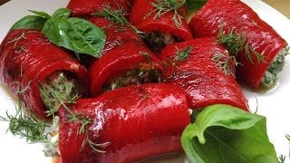 Рулетики из печеного сладкого перца, с мягким домашним сыром и травами