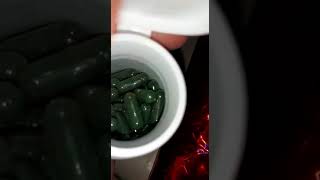شوفو الاخت شنو كتقول على أدوية يوسف شباني
