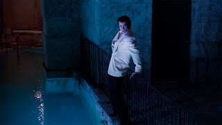 Пародия на "миссию невыполнима" — Эйс Вентура: Розыск домашних животных (1994) сцена 4/10 HD