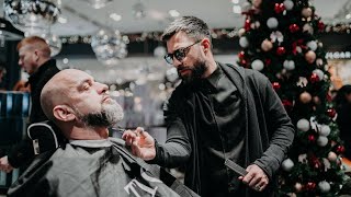 Black Friday Vs. Modern Monkeys (Douglas Frankfurt)