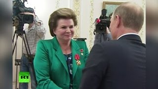 Путин наградил Терешкову орденом Александра Невского