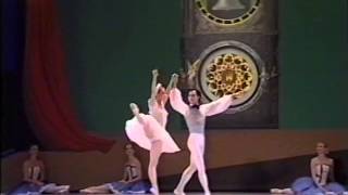 Coppélia  Pas de deux  avec Evelyne Spagnol ( Swanilda) et Miao Zong ( Franz)