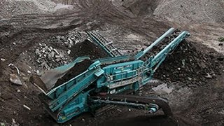 Самоходная сортировочная установка Powerscreen Warrior 2100