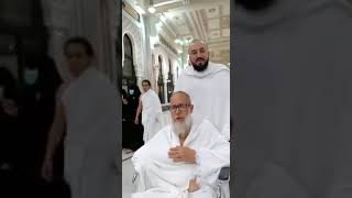 ( لبيك اللهم لبيك ) ( لبيك لا شريك لك لبيك ) ( إن الحمد والنعمة لك والملك لا شريك لك )