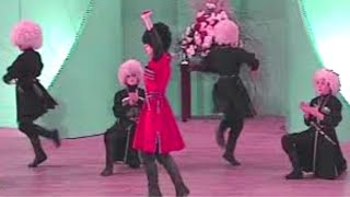 Дети танцуют кавказские танцы Children dance Caucasian dances Мир глазами детей კავკასიური ცეკვები
