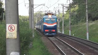 Электровоз ЧС7-036 с фирменным поездом "Сож"