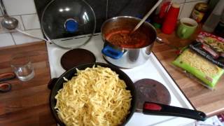 Kochen für Männer: Tipp: Nudeln mit Wasser dampf-braten