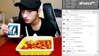 아프리카tv BJ라오 BBQ 치즈떡 참숯바베큐먹방! Barbecue bread cheese meokbang