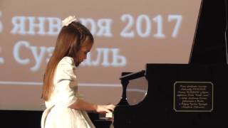 Снежана Жужгова 8 л. Бетховен "Одиннадцать новых багателей", Б. Дварионас "На саночках с горки"