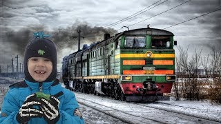 Поезда и железная дорога зимой Видео для детей