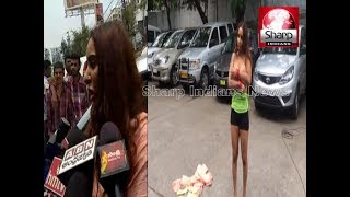 Telugu actress Sri Reddy Removes Clothes In Front Of Media || semi-nude protest, detained