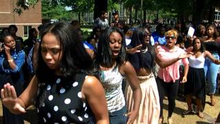 deltas strolling