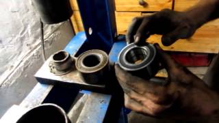 Замена подшипника ступицы Nissan Note\Replacing Hub Bearings Nissan Note