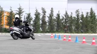 The new Suzuki Burgman 125 and 200 ABS | AutoMotoTV