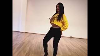 Sirino Erkilic   dance on Shake Karaan  ?? ?  Munna Michael | HD audio