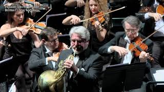 Speciale Concerto di Natale al Teatro di San Carlo diretto da Juraj Valčuha