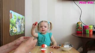 Вика распакует киндер джой и стар ворс чупа чупс/Vika unpack Kinder Joy and Star Wars Chupa Chups