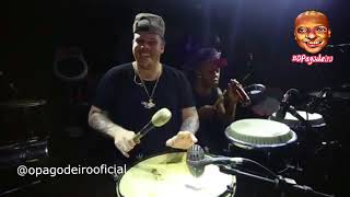 Ferrugem e Fornalinha tirando onda no surdo